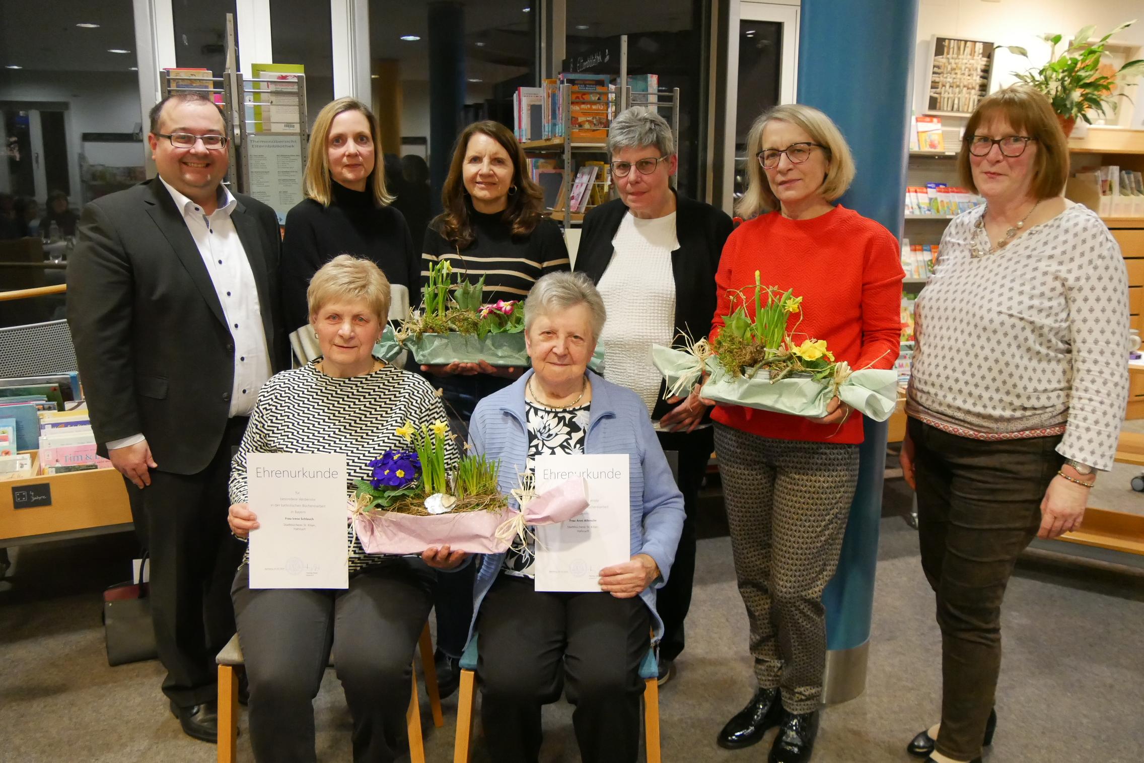 Ehrungen langjähriger Büchereimitarbeiterinnen