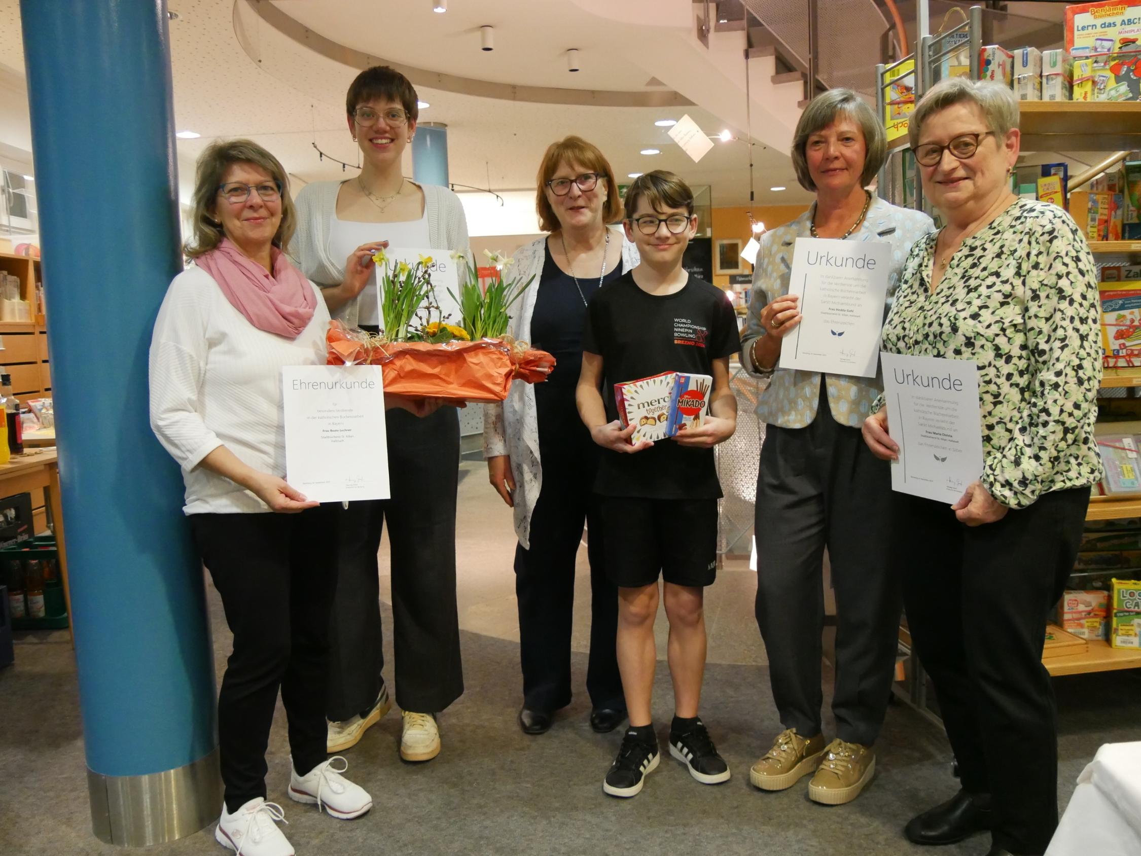 Ehrungen im Büchereiteam